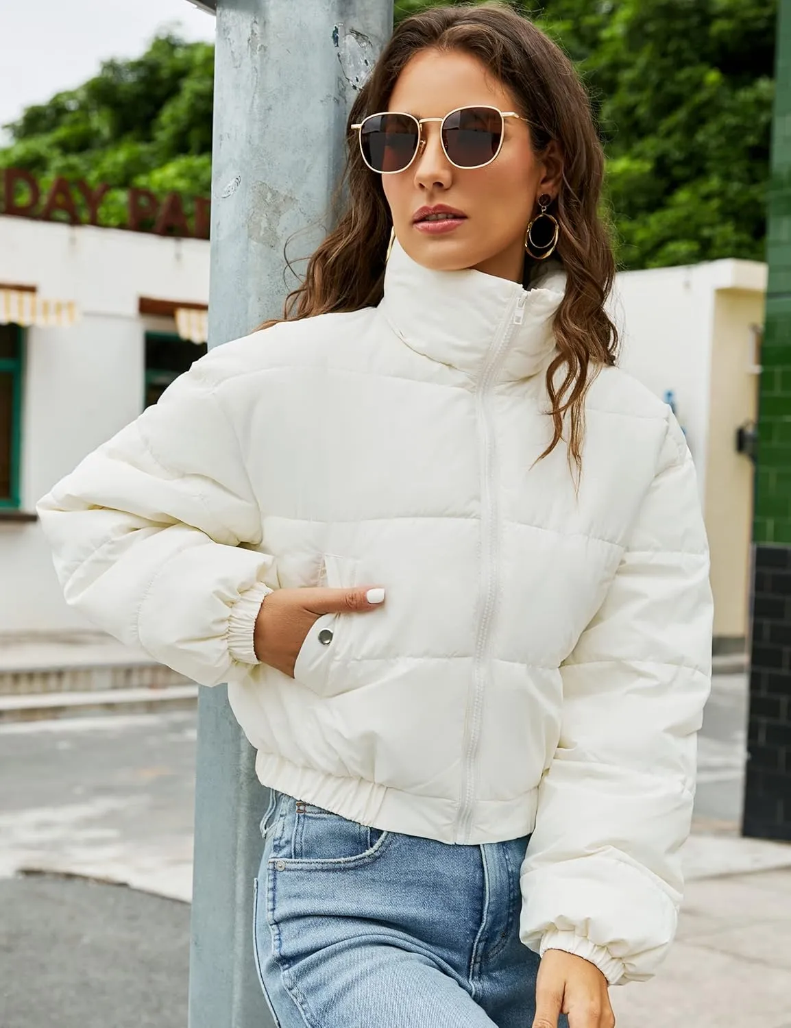 Flygo Women's Cropped Puffer Jacket Zip Up Stand Collar Padded Winter Down Coat