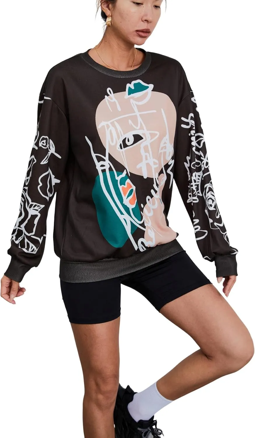 WDIRARA Women's Figure Graphic Print Sweatshirt Round Neck Long Sleeve Contrast Color Graffiti Pullovers