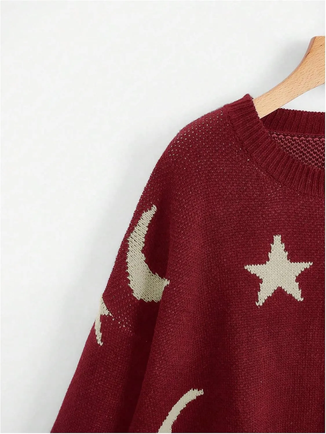 WDIRARA Women's Star Moon Print Long Sleeve Sweater Round Neck Knitted Pullovers Top