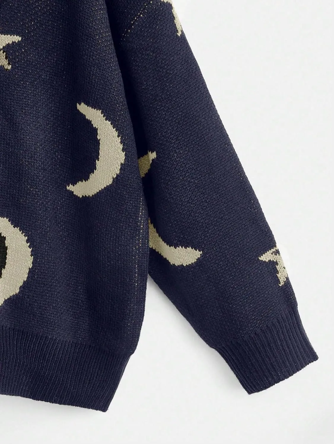 WDIRARA Women's Star Moon Print Long Sleeve Sweater Round Neck Knitted Pullovers Top
