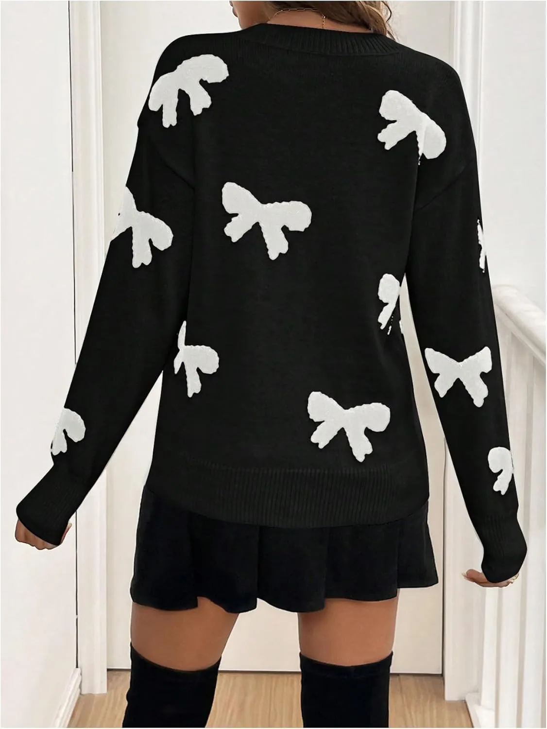 Women's Bow Print Sweaters V Neck Lightweight Sweater Long Sleeve Pullovers Knit Top